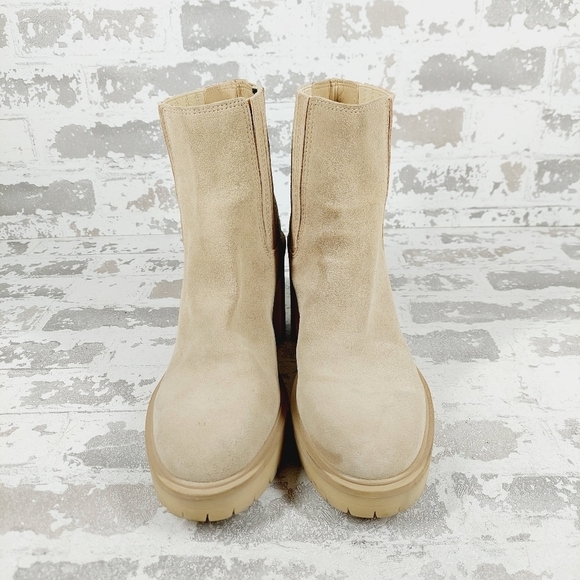 New Dolce Vita Caster H2O Cream Suede Booties E 176 - Picture 3 of 12